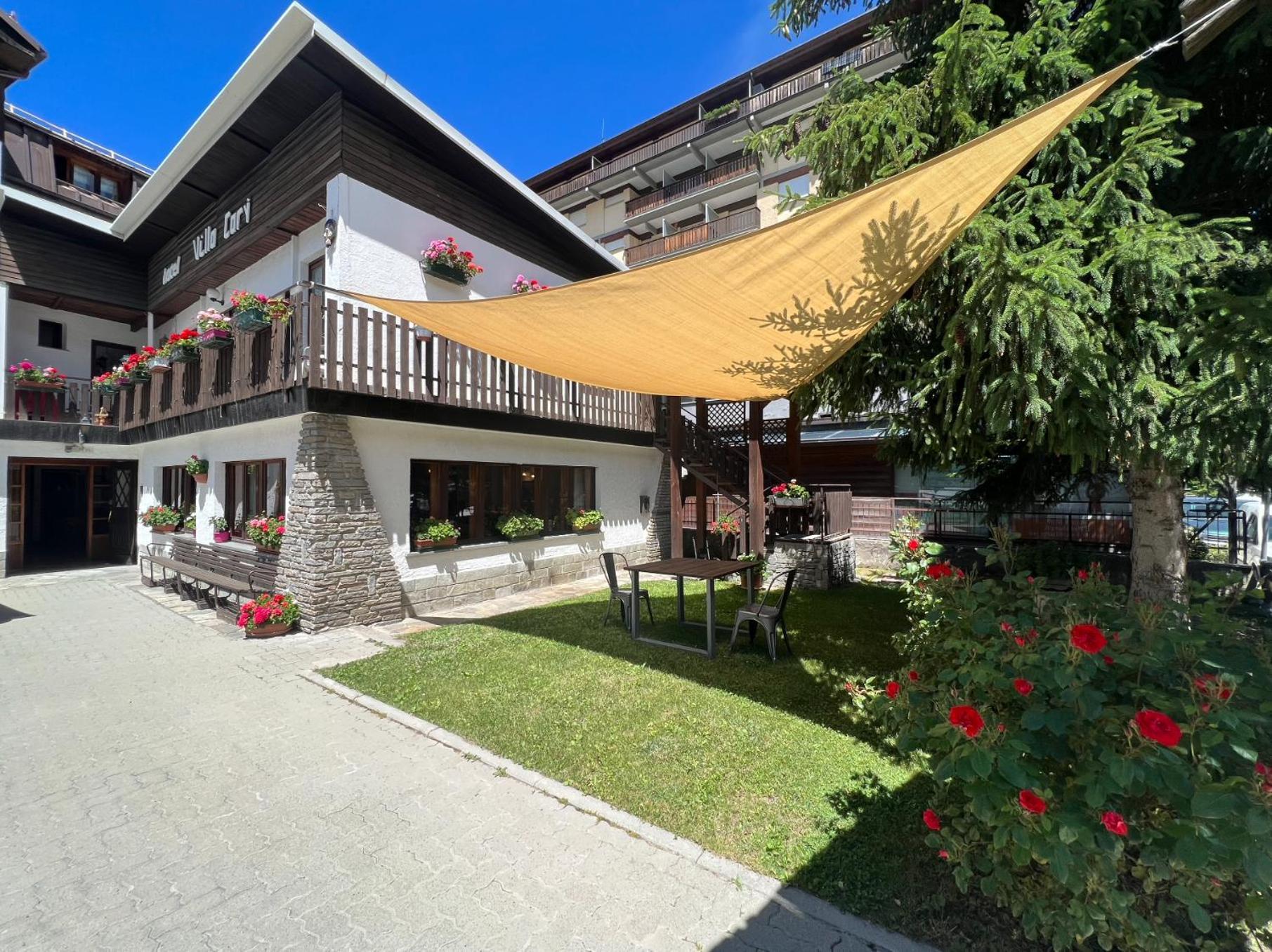 Hotel Villa Cary Oulx Exteriör bild